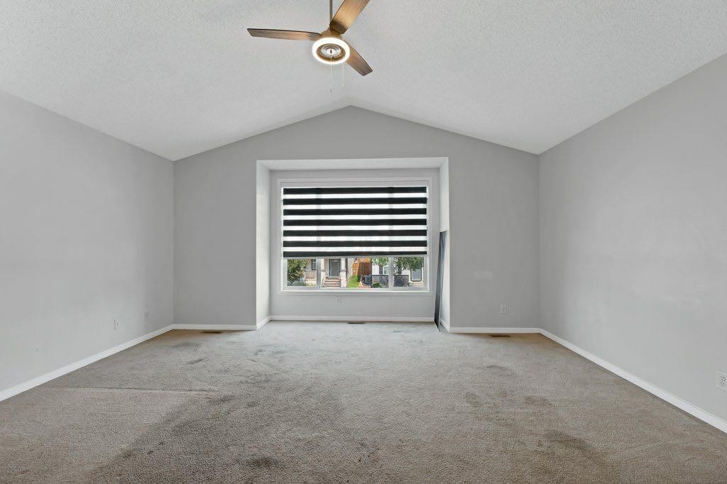 33 Skyview Springs Road Ne, Calgary, AB