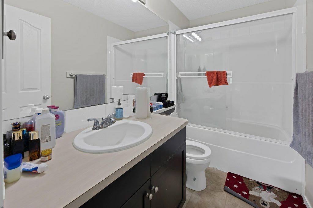 33 Skyview Springs Road Ne, Calgary, AB