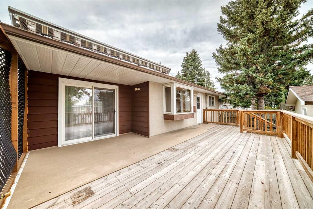 5712 Lakeview Drive Sw, Calgary, AB