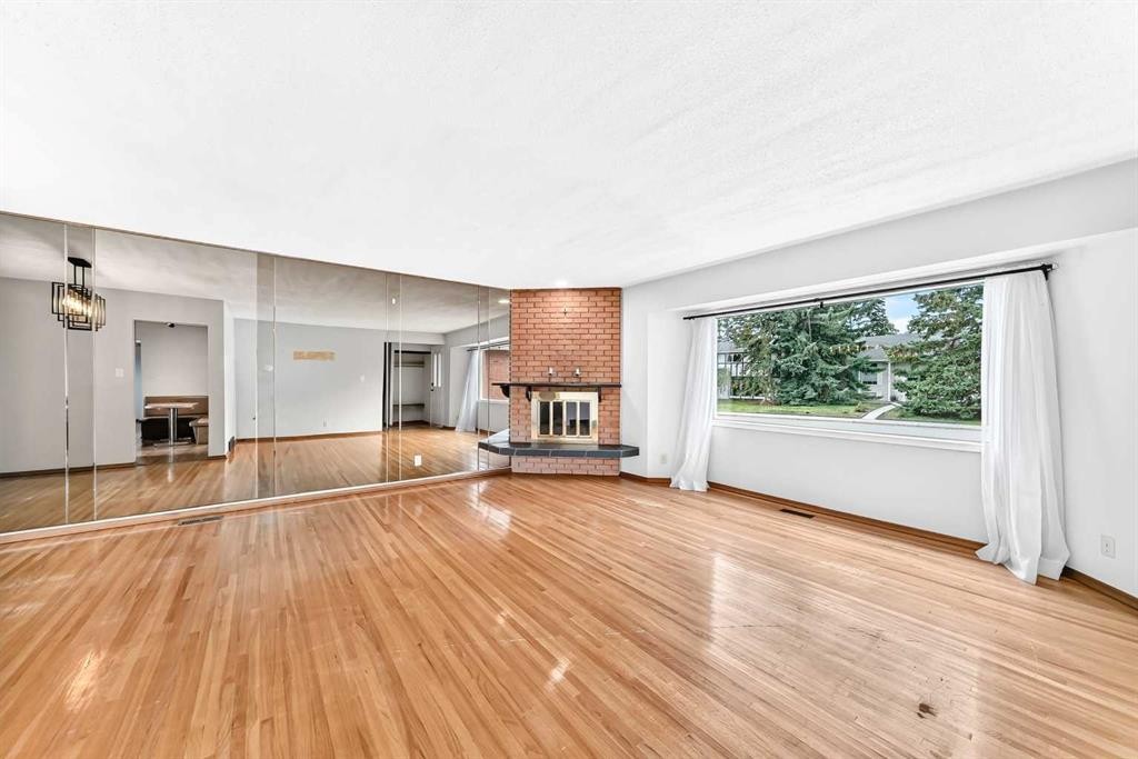 5712 Lakeview Drive Sw, Calgary, AB