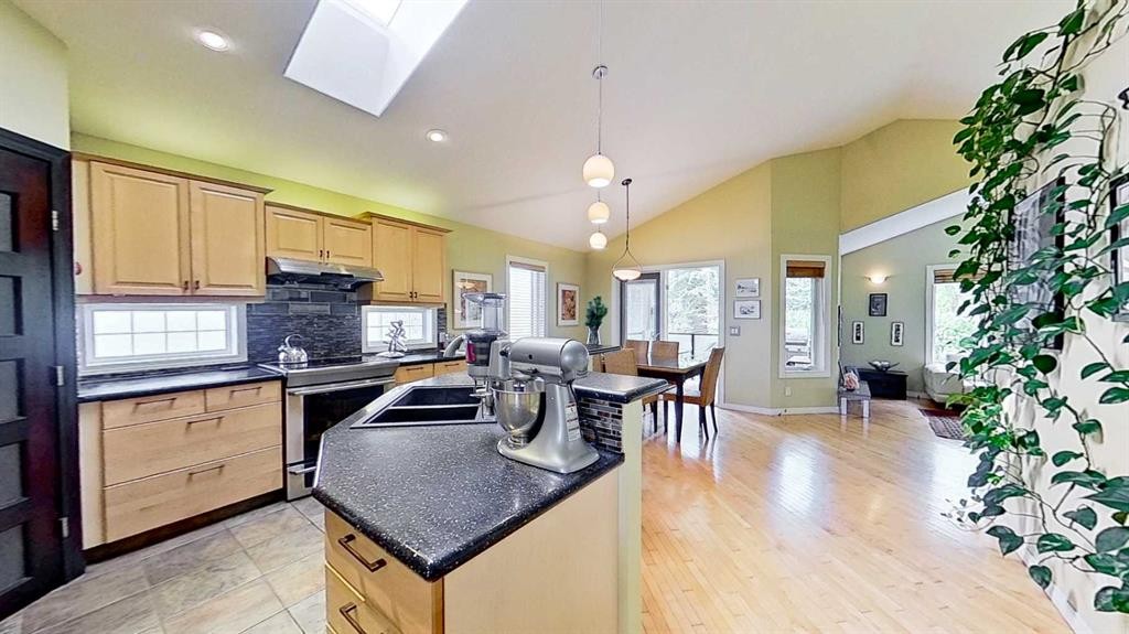 18 Tuscany Meadows Heights Nw, Calgary, AB