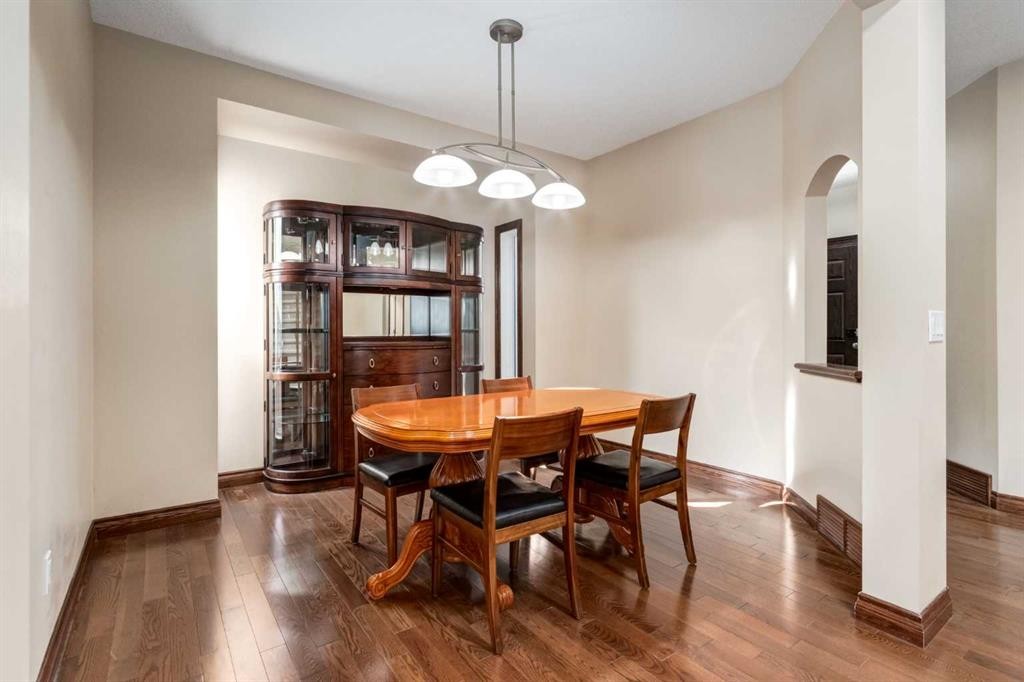 43 Cougar Plateau Circle Sw, Calgary, AB