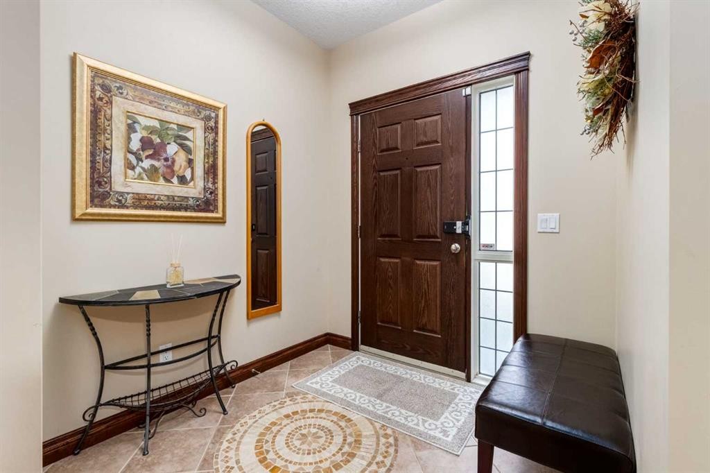43 Cougar Plateau Circle Sw, Calgary, AB