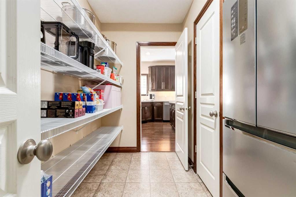 43 Cougar Plateau Circle Sw, Calgary, AB