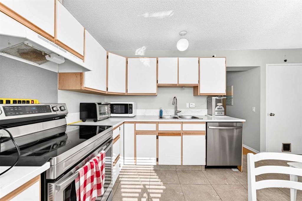 170-999 Canyon Meadows Drive Sw, Calgary, AB