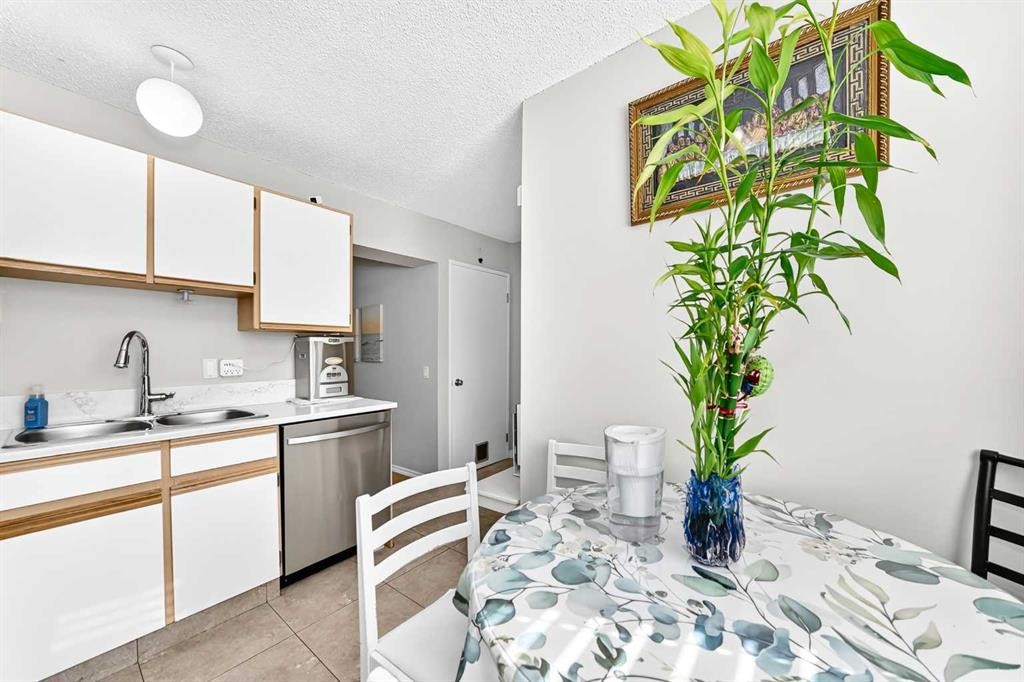 170-999 Canyon Meadows Drive Sw, Calgary, AB
