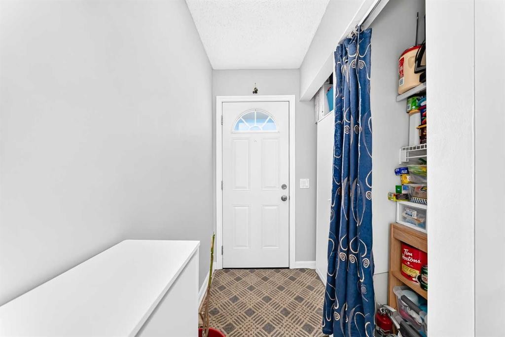 170-999 Canyon Meadows Drive Sw, Calgary, AB