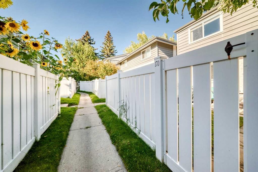170-999 Canyon Meadows Drive Sw, Calgary, AB
