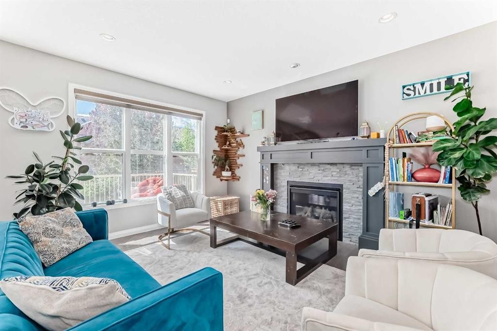 67 Masters Rise Se, Calgary, AB