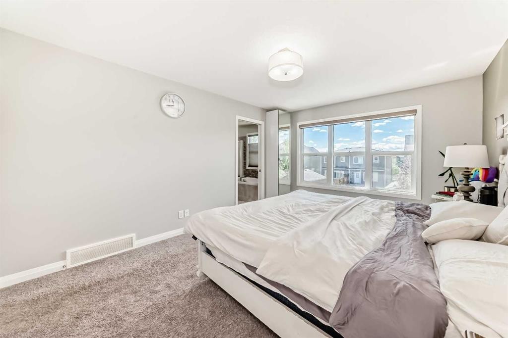 67 Masters Rise Se, Calgary, AB