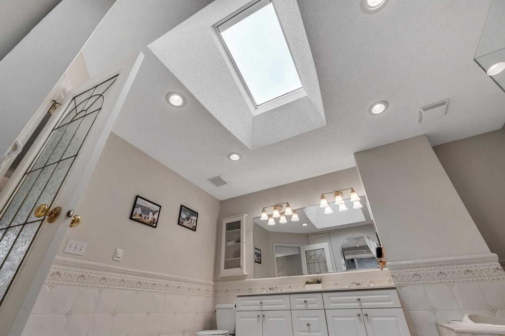 1308 Norfolk Drive Nw, Calgary, AB