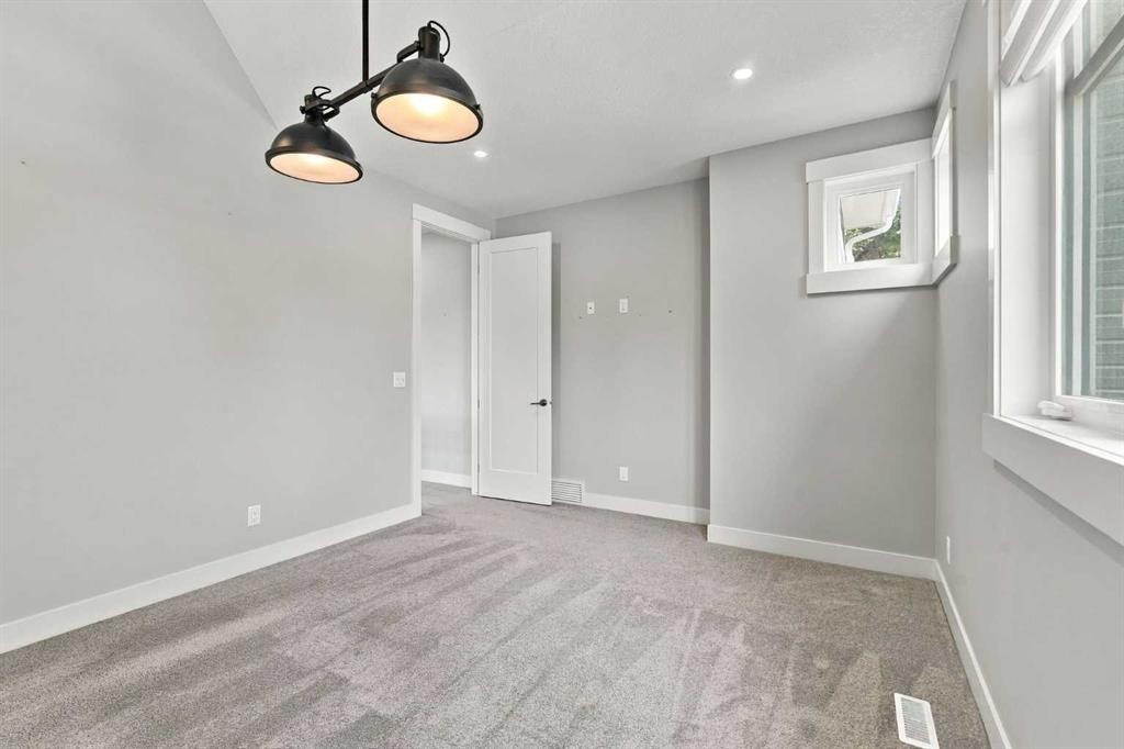2223 Glenwood Drive Sw, Calgary, AB
