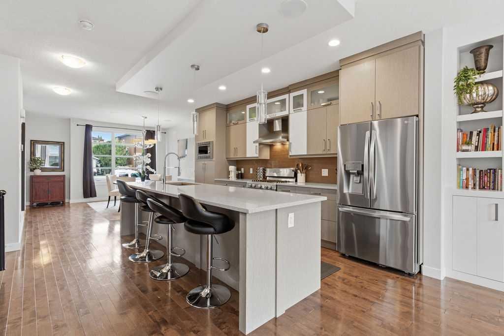 4407 17 Avenue Nw, Calgary, AB
