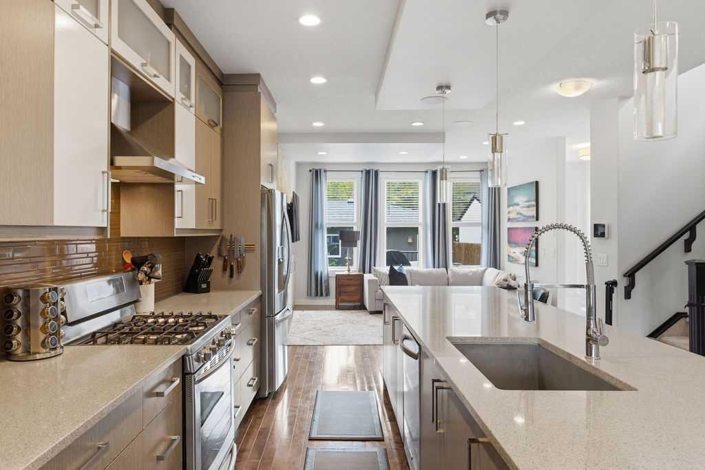 4407 17 Avenue Nw, Calgary, AB