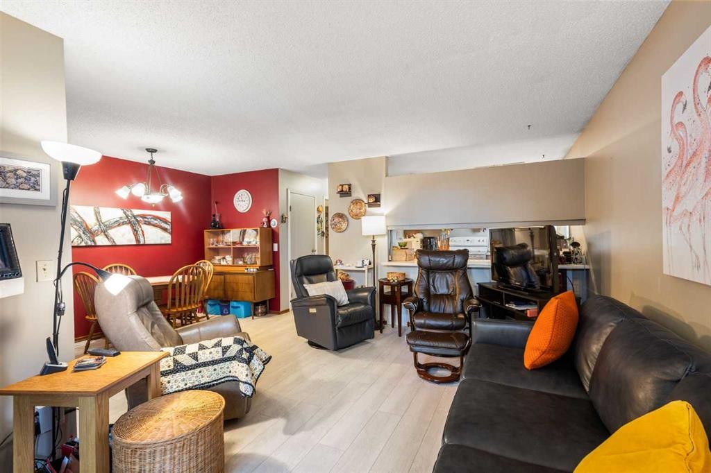 16-3015 51 Street Sw, Calgary, AB