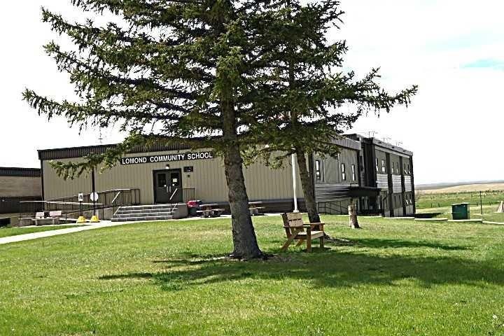 139 1 Street South, Lomond, AB