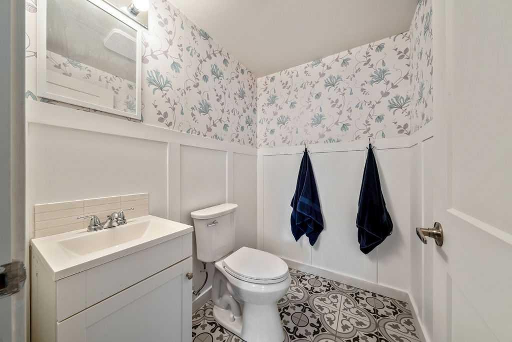 529 Montana Bay Se, High River, AB
