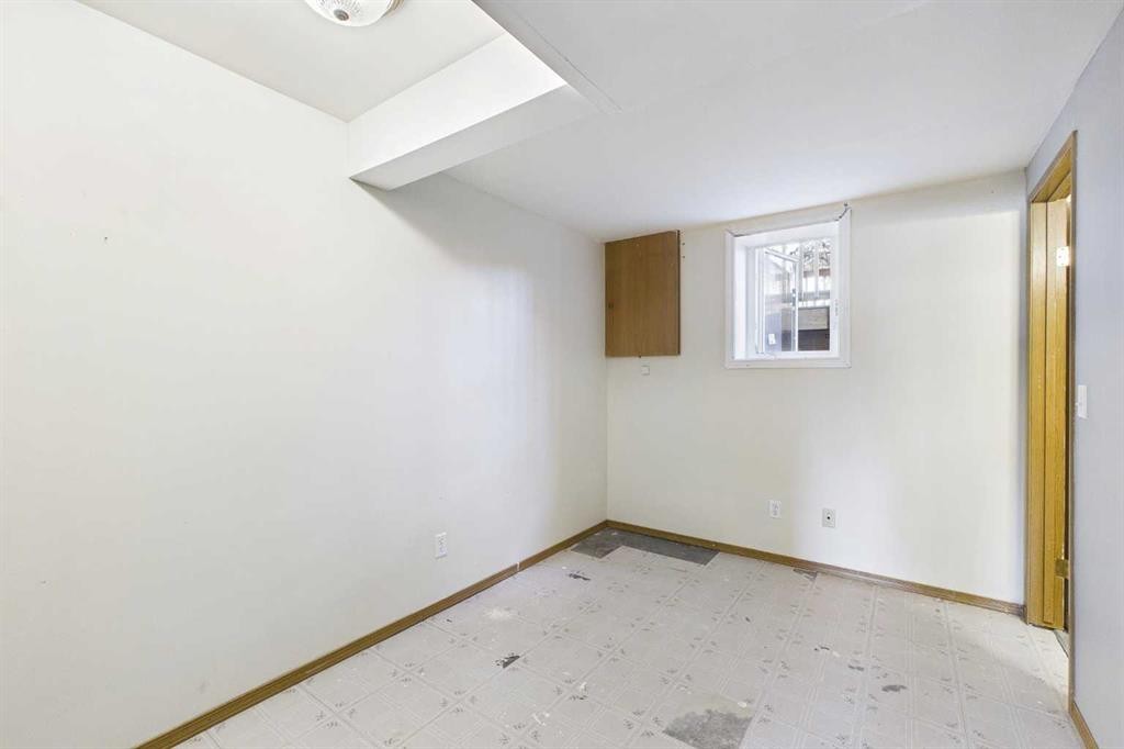 17 Deermeade Road Se, Calgary, AB