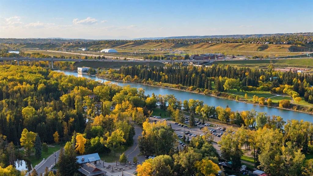 8623 48 Avenue Nw, Calgary, AB
