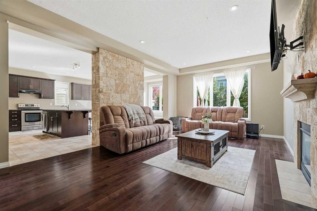 143 Windbrook Manor Sw, Airdrie, AB