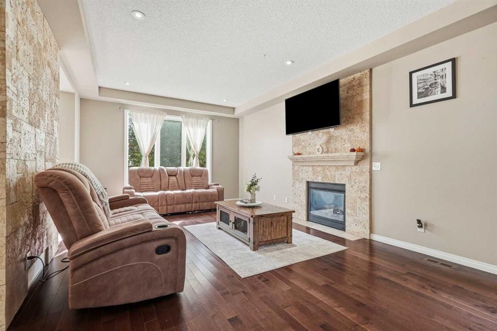 143 Windbrook Manor Sw, Airdrie, AB