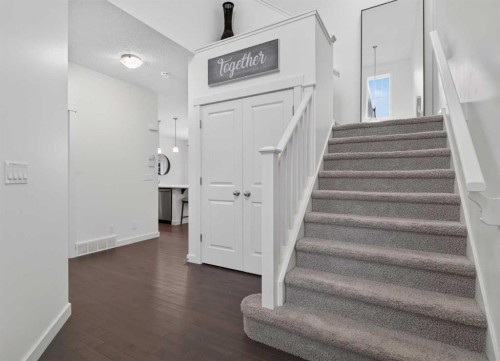 684 Evanston Drive Nw, Calgary, AB 