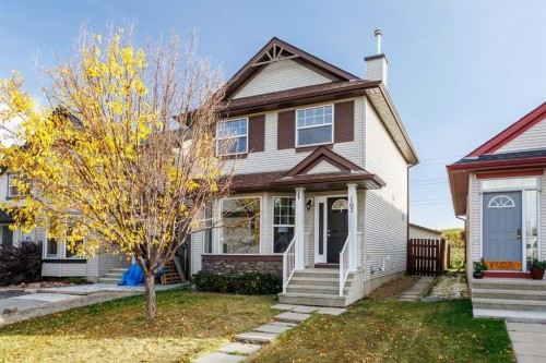 107 Cranberry Green Se, Calgary, AB 