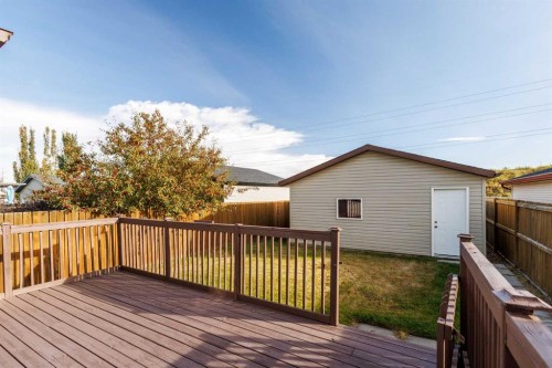 107 Cranberry Green Se, Calgary, AB 