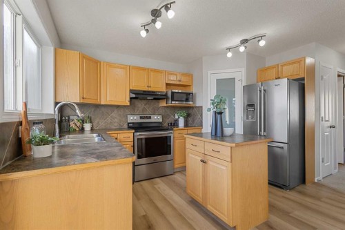107 Cranberry Green Se, Calgary, AB 
