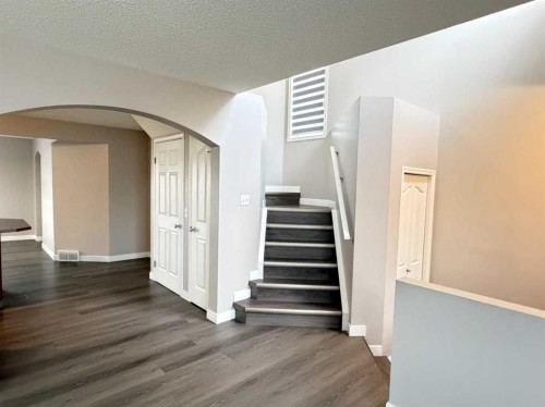 95 Panora Close Nw, Calgary, AB 
