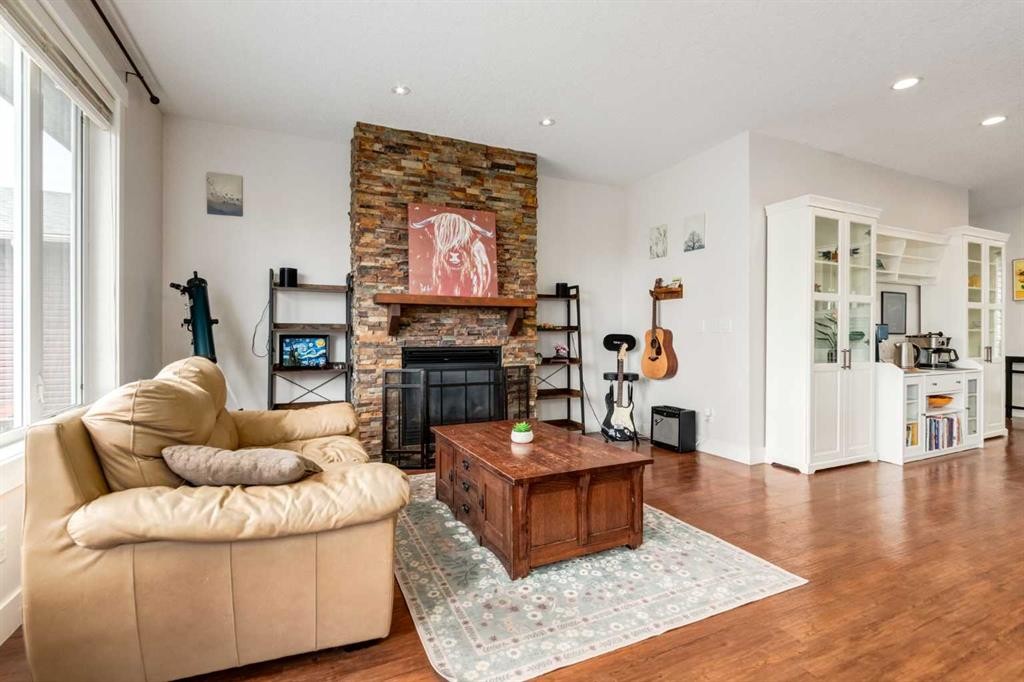 6 Houlden Place, Cayley, AB
