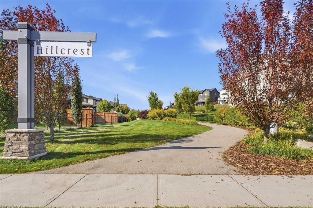 108 Hillcrest Avenue Sw, Airdrie, AB