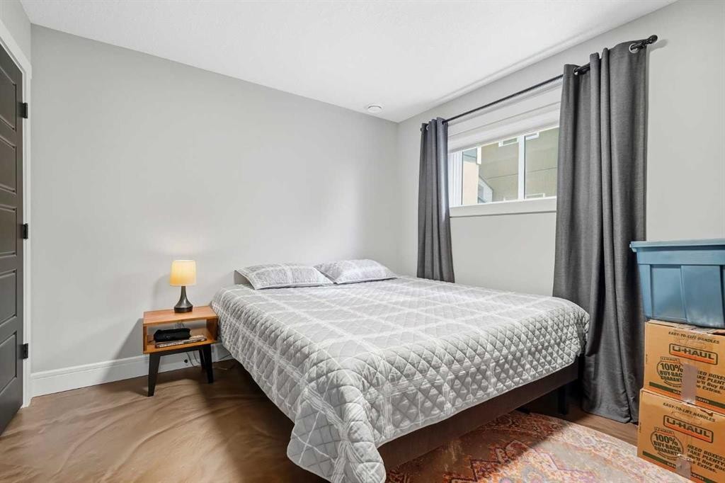 435 East Chestermere Drive, Chestermere, AB