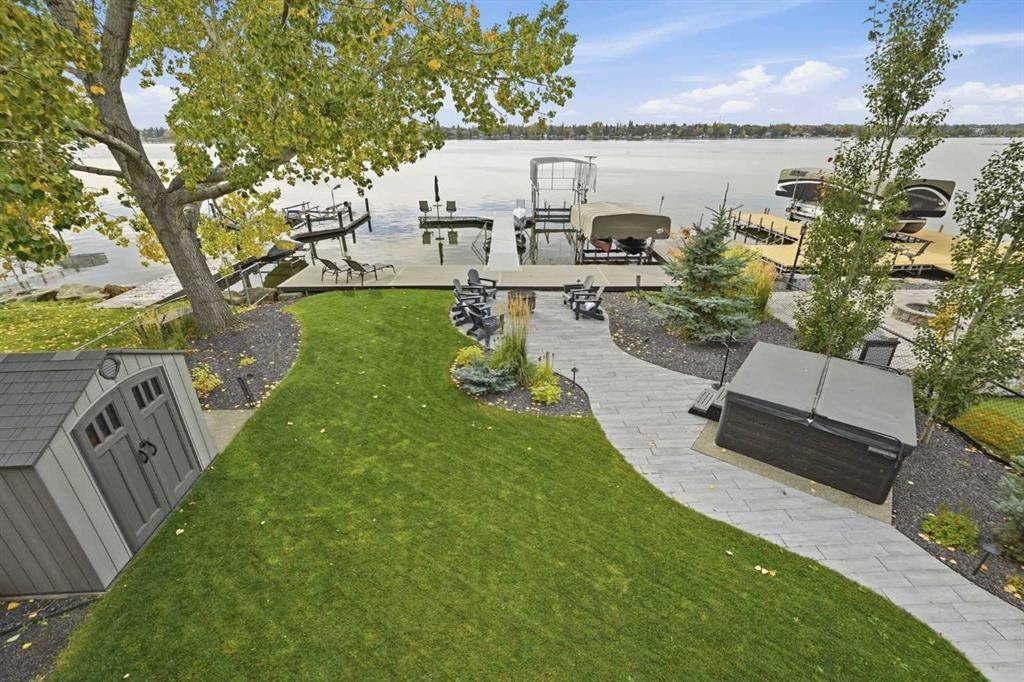 435 East Chestermere Drive, Chestermere, AB