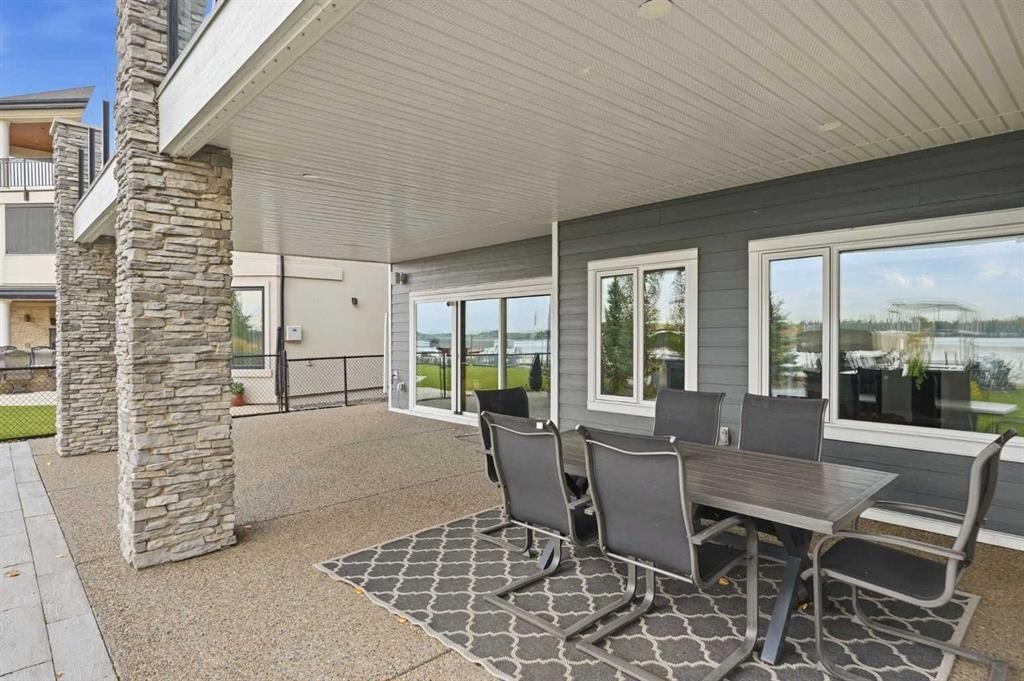 435 East Chestermere Drive, Chestermere, AB