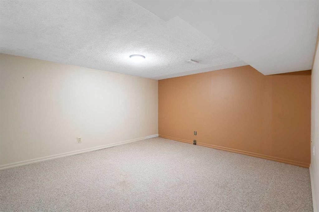 229 11 Avenue Ne, Calgary, AB