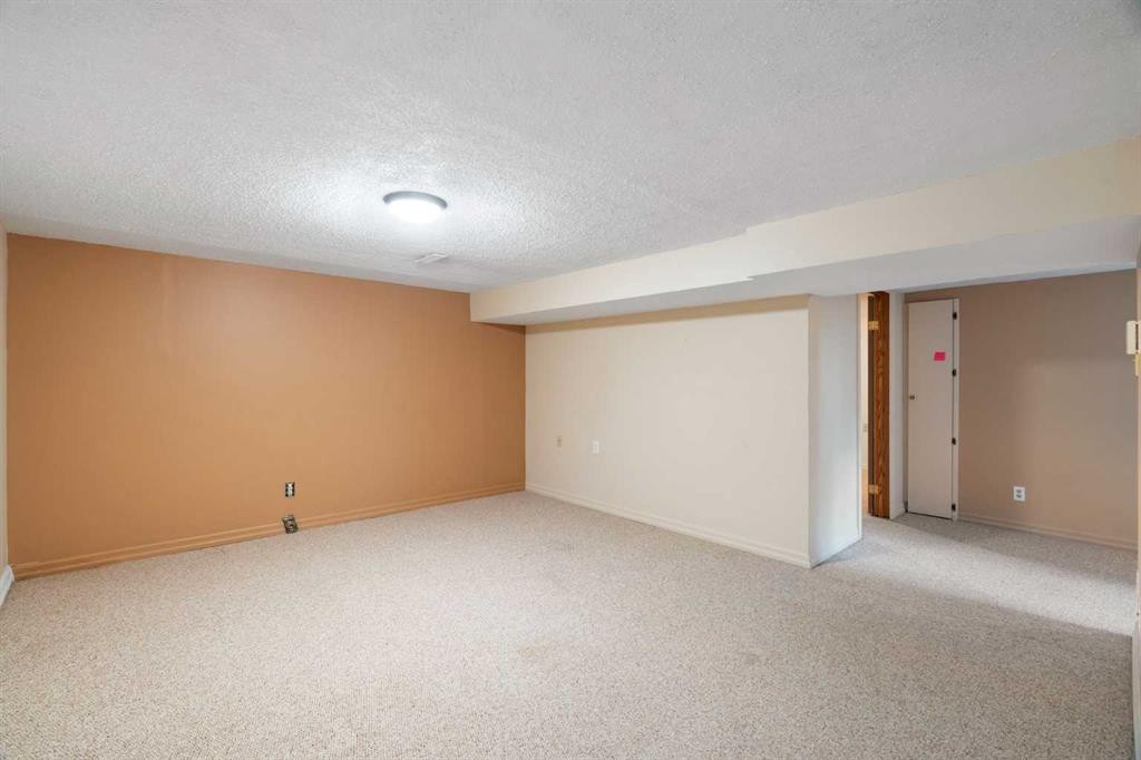 229 11 Avenue Ne, Calgary, AB