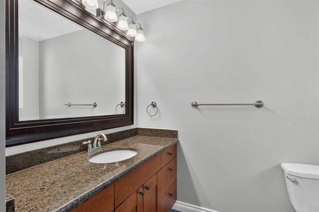 112 Beaconsfield Rise Nw, Calgary, AB