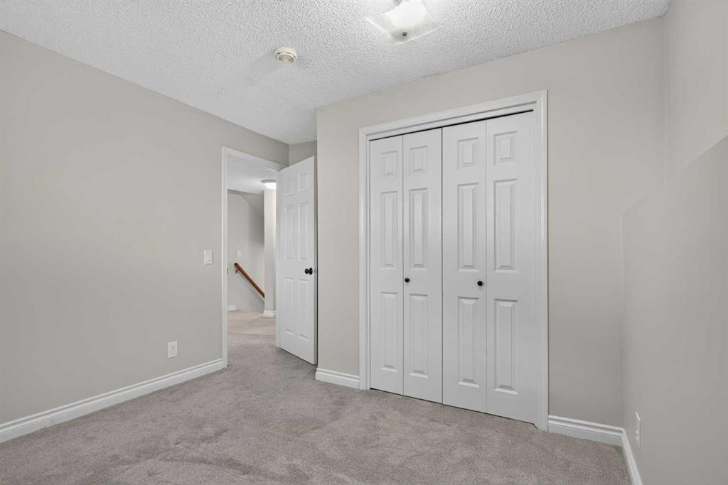 112 Beaconsfield Rise Nw, Calgary, AB