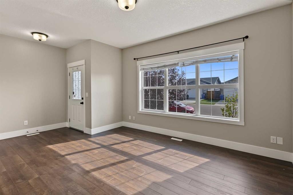 1540 Mcalpine Street, Carstairs, AB