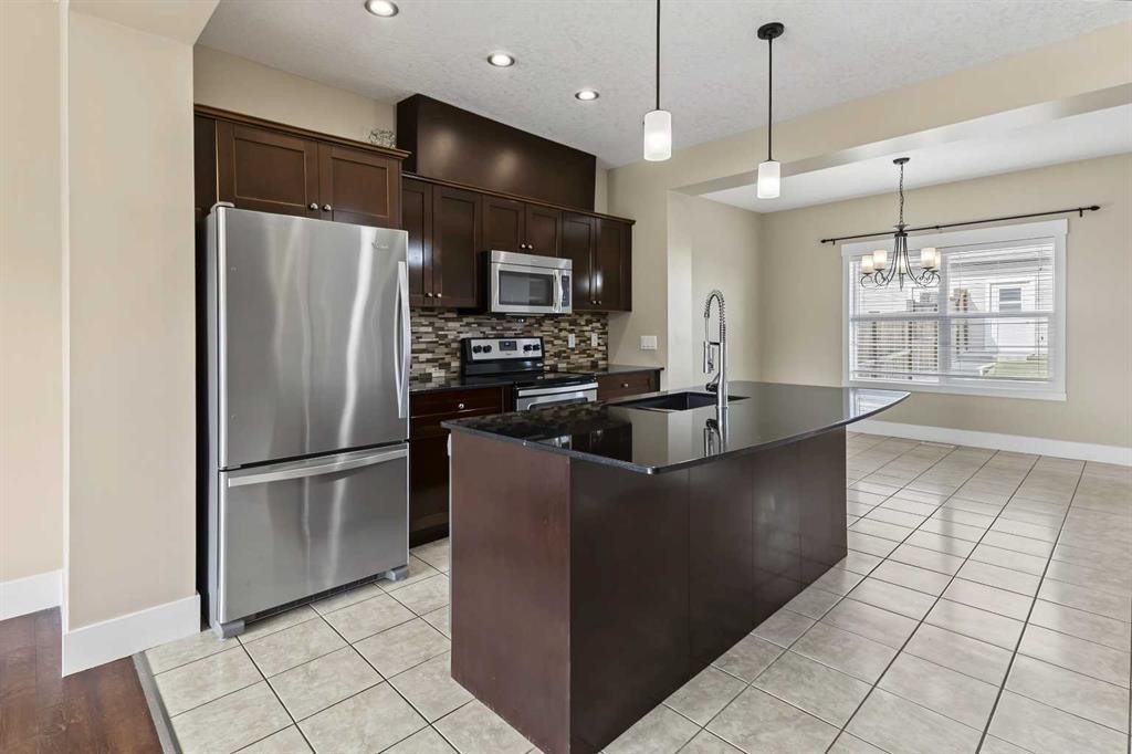 1540 Mcalpine Street, Carstairs, AB