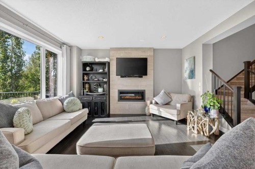90 Cranbrook Crescent Se, Calgary, AB 