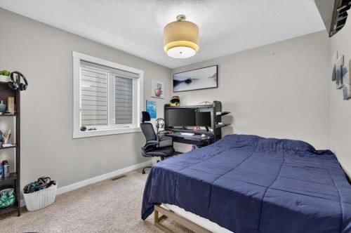 90 Cranbrook Crescent Se, Calgary, AB 