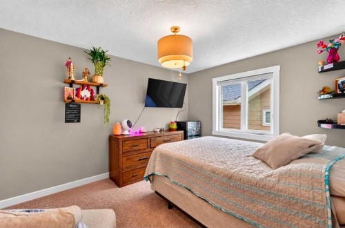 90 Cranbrook Crescent Se, Calgary, AB 