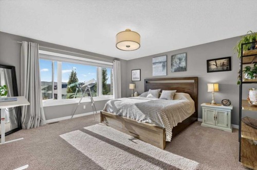 90 Cranbrook Crescent Se, Calgary, AB 