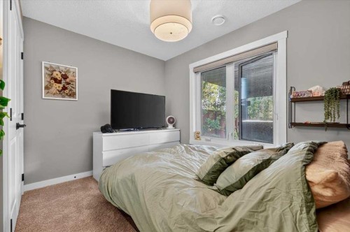 90 Cranbrook Crescent Se, Calgary, AB 