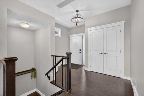 90 Cranbrook Crescent Se, Calgary, AB 
