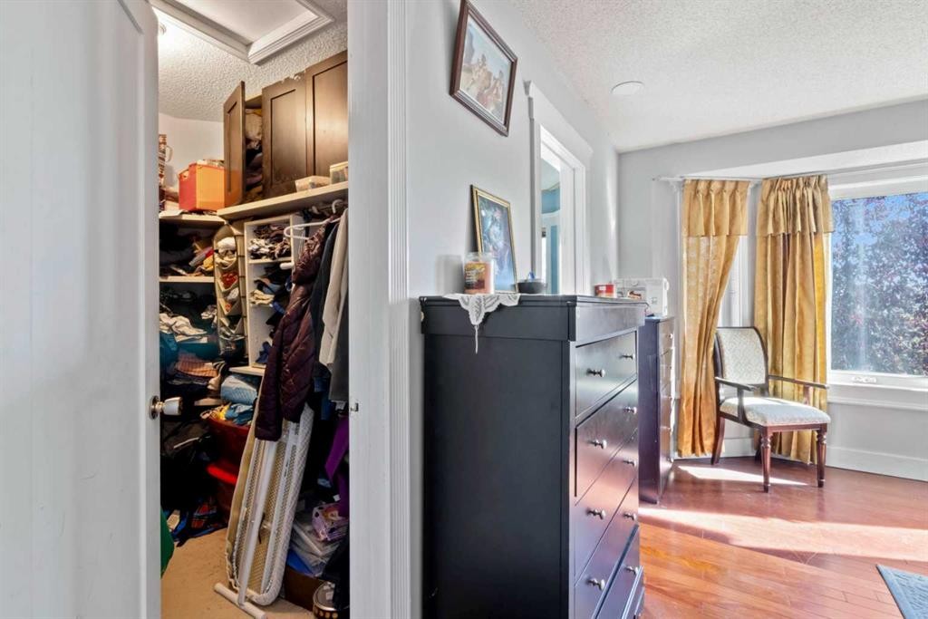 52 Edgepark Road Nw, Calgary, AB