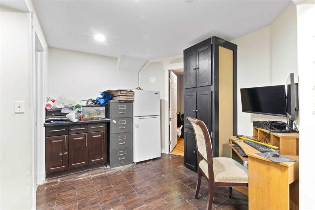 52 Edgepark Road Nw, Calgary, AB
