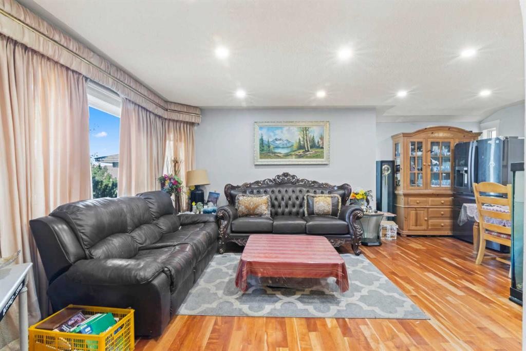 52 Edgepark Road Nw, Calgary, AB